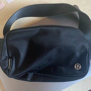 Black Lululemon Belt Bag
